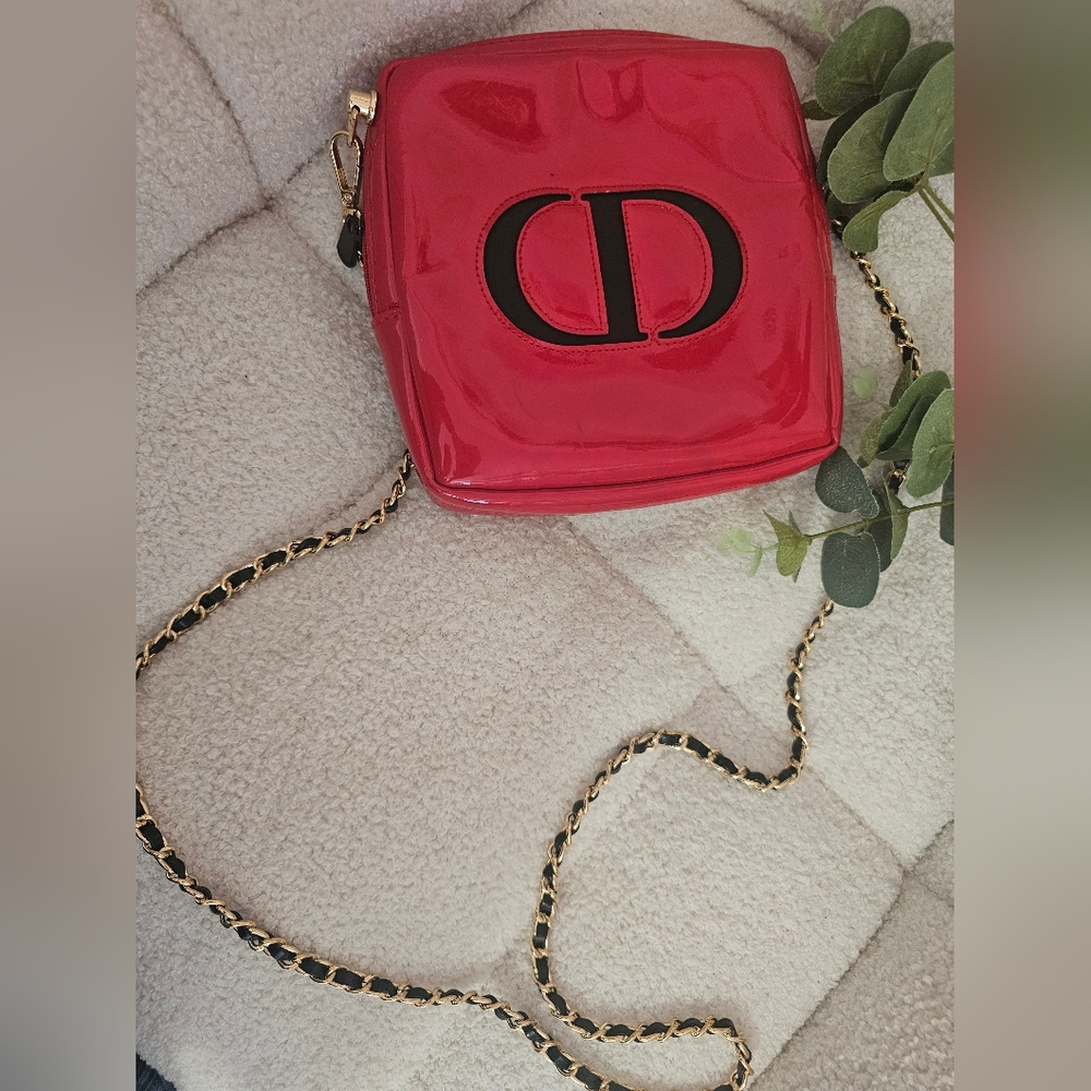 Dior: Red Pouch/bag - Picture 7 of 10